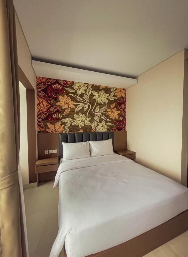 Aj Boutique Hotel Джокьякарта Экстерьер фото