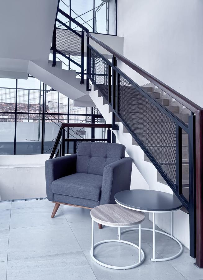 Aj Boutique Hotel Джокьякарта Экстерьер фото