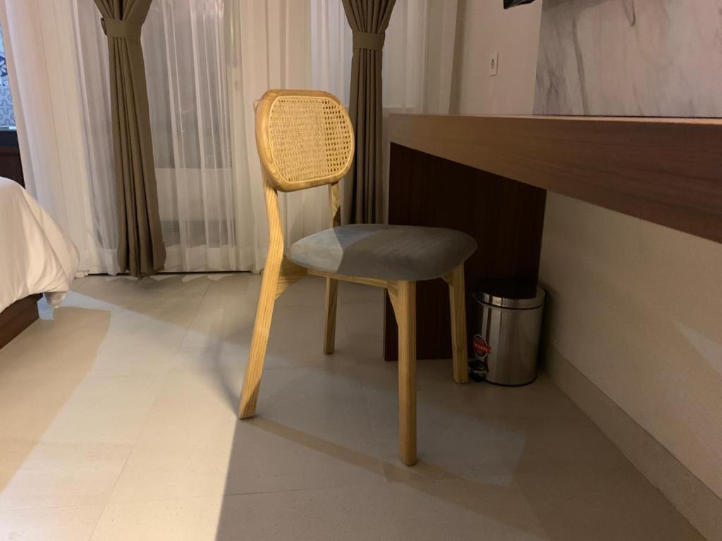 Aj Boutique Hotel Джокьякарта Экстерьер фото